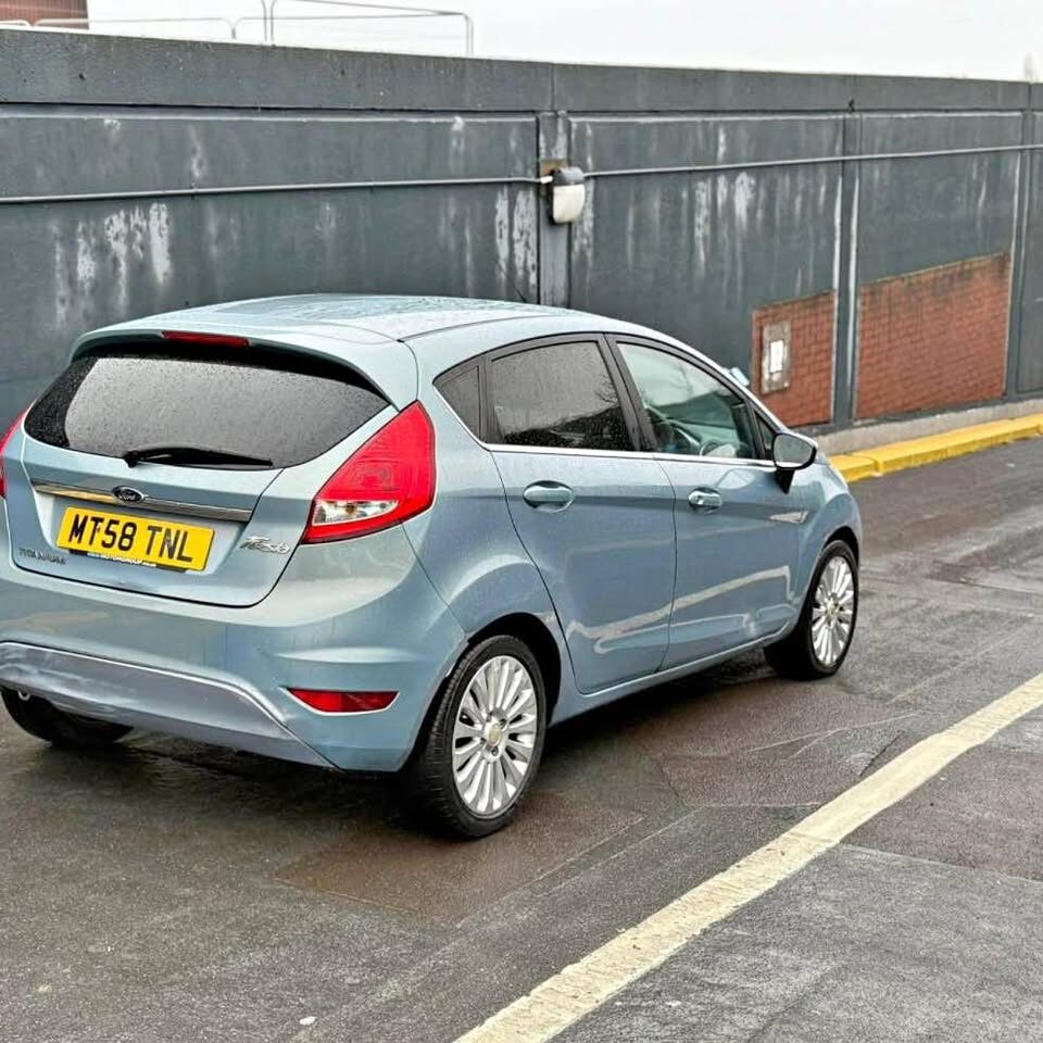 2009 Ford fiesta automatic