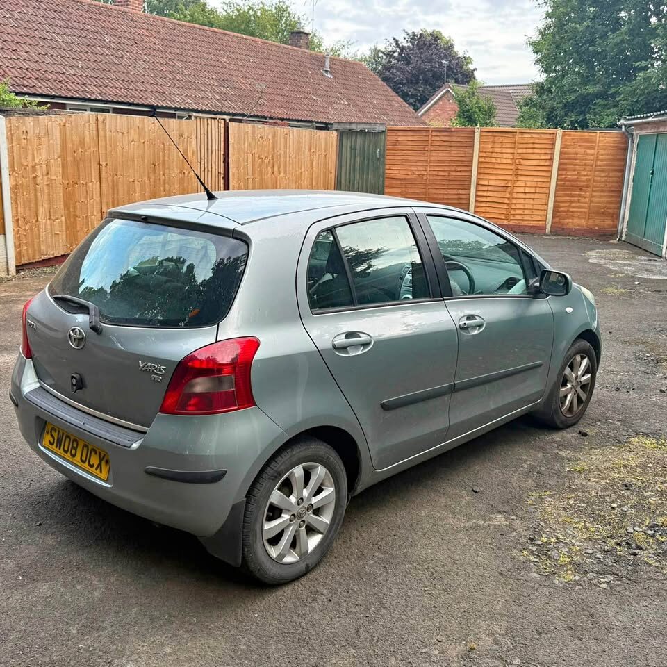 2008 Toyota yaris automatic