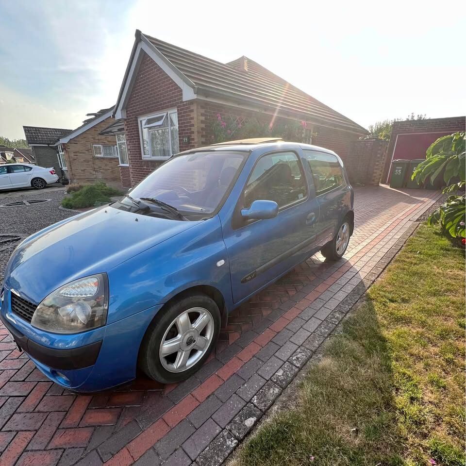 2003 Renault Clio