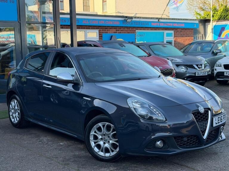 2016 Alfa Romeo Giulietta 1.6 JTDM-2 Tecnica Hatchback 5dr Diesel Manual Euro 6 (s/s) (120 bhp) H…