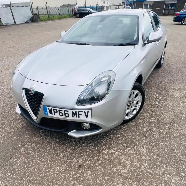 2016 Alfa Romeo Giulietta 2.0 JTDM-2 Super Euro 6 (s/s) 5dr HATCHBACK Diesel Manual