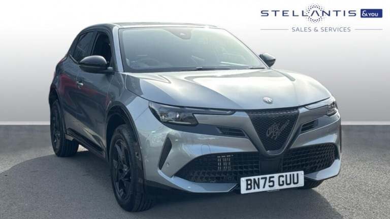 2025 Alfa Romeo Junior 1.2 MHEV Ibrida SUV 5dr Petrol Hybrid e-DCT Euro 6 (s/s) (136 ps) SUV Hybr…