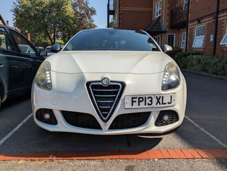 Low Mileage, White Alfa Romeo 1.4 TB Collezione GIULIETTA, 2013, Manual, 5 doors