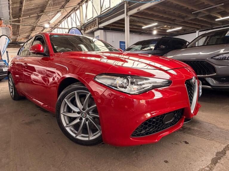 2018 Alfa Romeo Giulia 2.0 TB 280 Veloce 4dr Auto SALOON PETROL Automatic