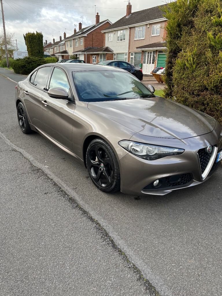 Alfa Romeo, GIULIA, Saloon, 2017, Semi-Auto, 1995 (cc), 4 doors